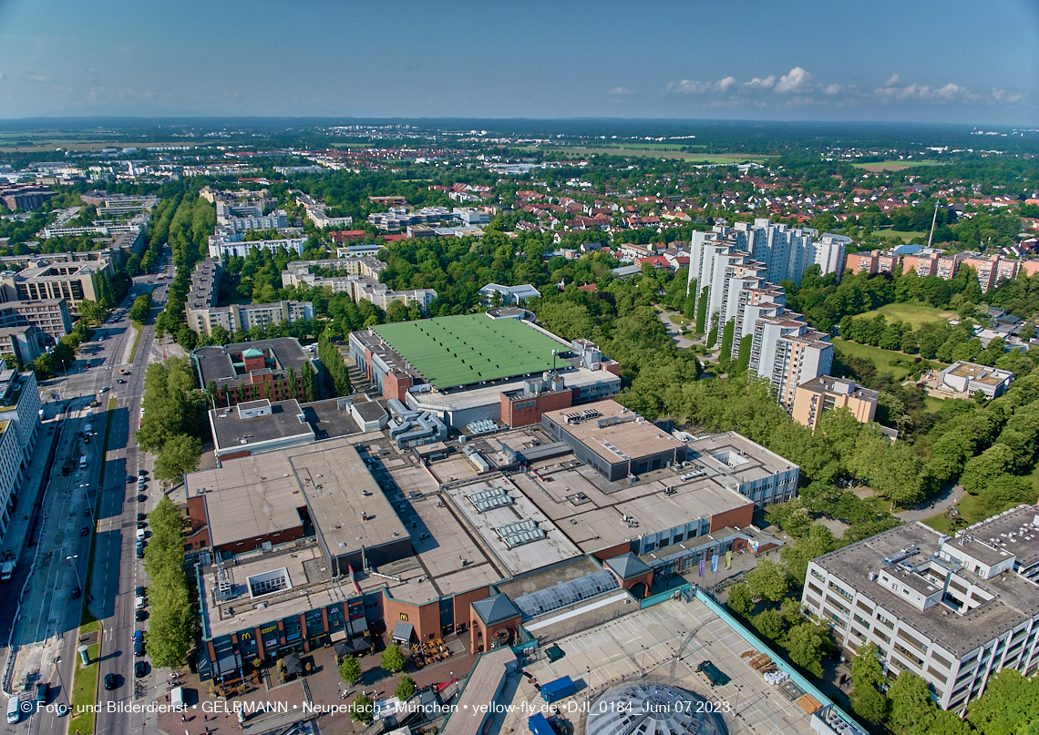 07.06.2023 - Perlach Plaza, PEP, Rentenversicherung, Wohnring, WACKER-Chemie in Neuperlach 07.06.2023 - Perlach Plaza, PEP, Rentenversicherung, Wohnring, WACKER-Chemie in Neuperlach
